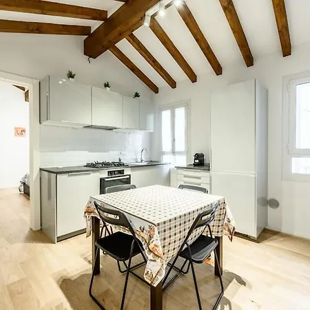 Your Happy Place In The Centre Lejlighed *