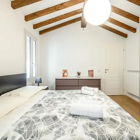 Your Happy Place In The Centre Apartment *